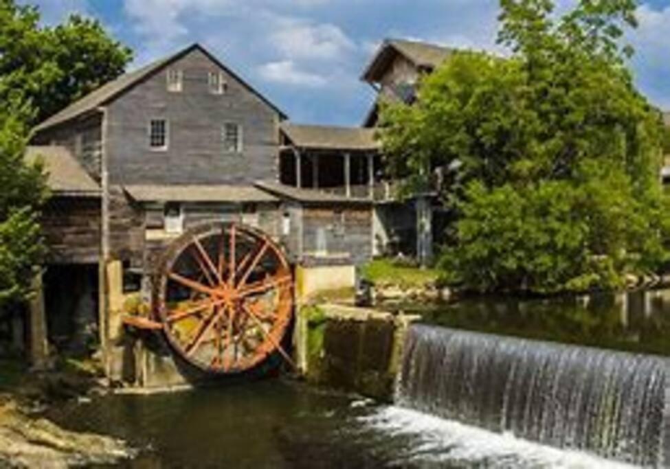 1 Mi To Dollywood Mins To All Attractions & Gsmnp Sevierville Kültér fotó